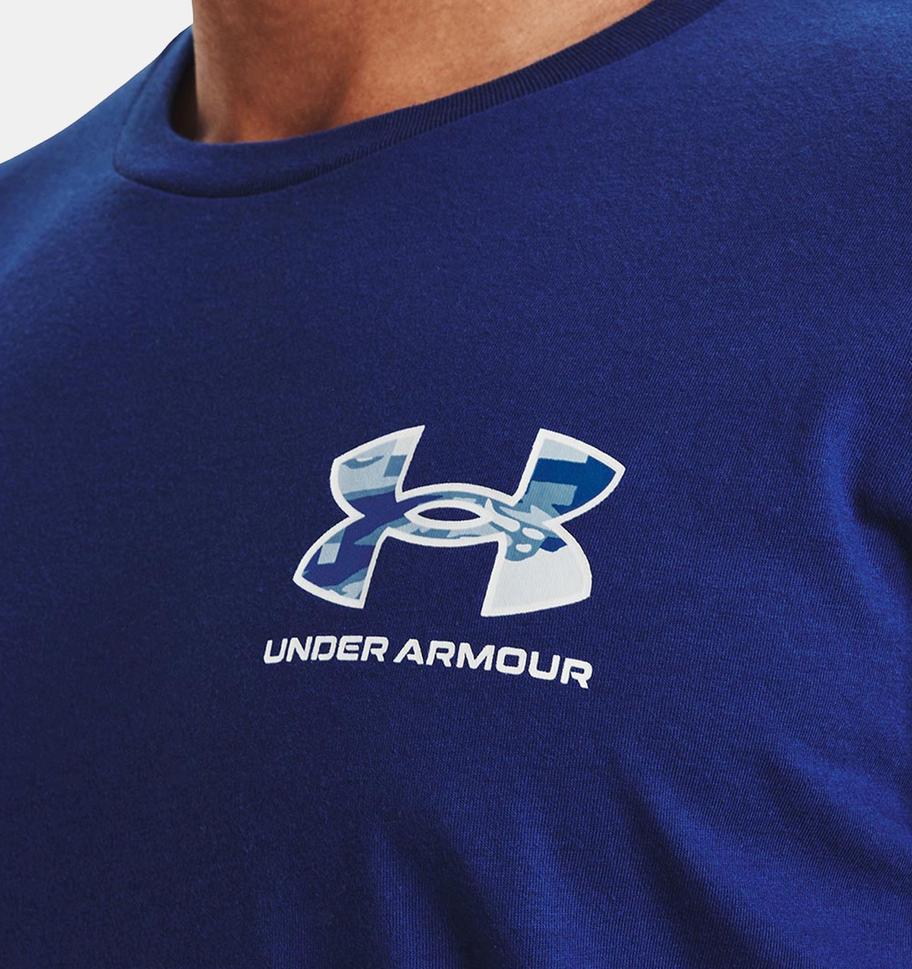 Camiseta ABC Camo Fill Wordmark Para Hombre 1366456-001-N11 Under Armour -  Compra Ahora